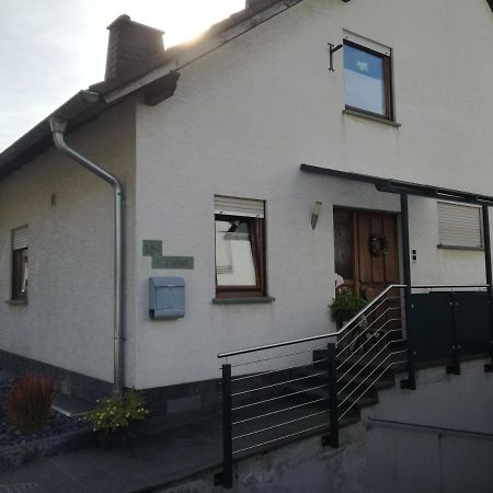 Ferienwohnung Edi Fischer Oberfell Exterior photo